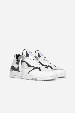 Astro Sneaker