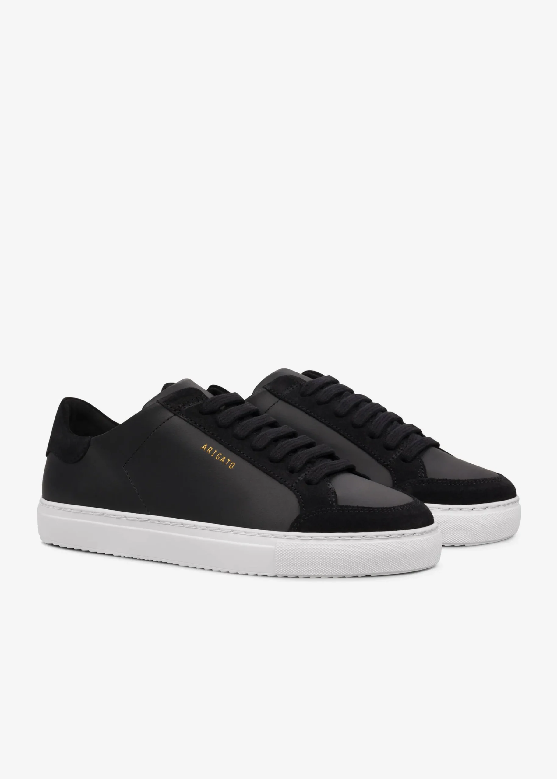 Clean 90 Triple Sneaker