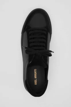 Clean 90 Triple Sneaker