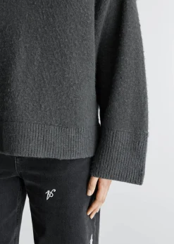 Rain V-neck Sweater